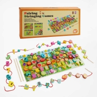 Логічна дерев’яна дошка C67048 (20) літери та назви продуктів англійською, сортер, цифри, шнурівка, кульки, палички, в коробці