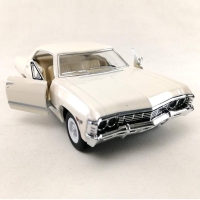 Машинка металева Kinsmart 1:43 1967 Chevrolet Impala (колір бежевий) KT5418W